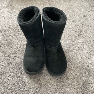 black ugg boots
